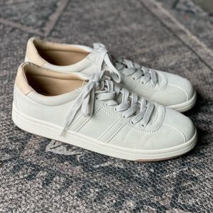 Casual sneakers from A New Day. Size 8.